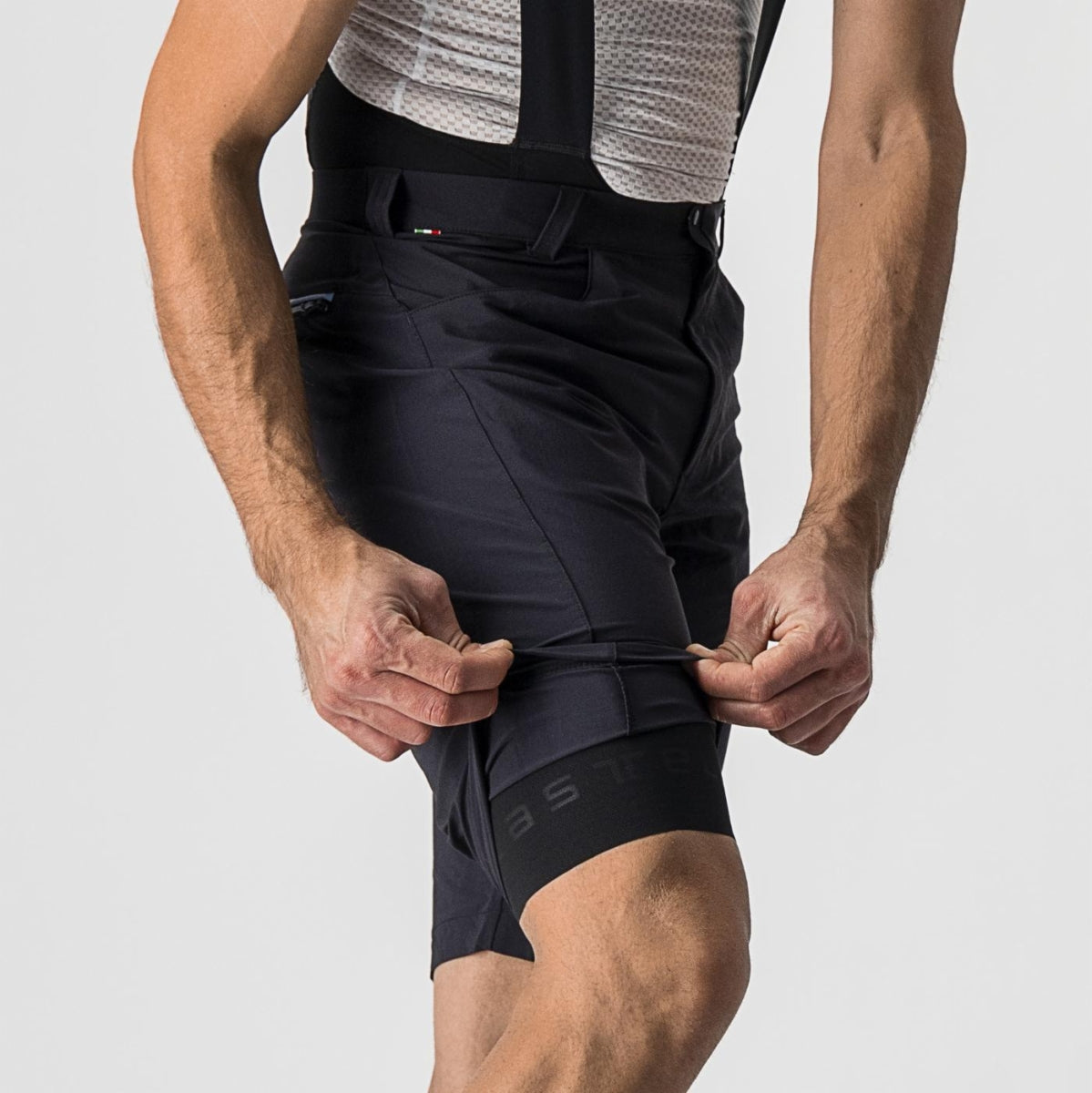 UNLIMITED BAGGY SHORT BLACK
