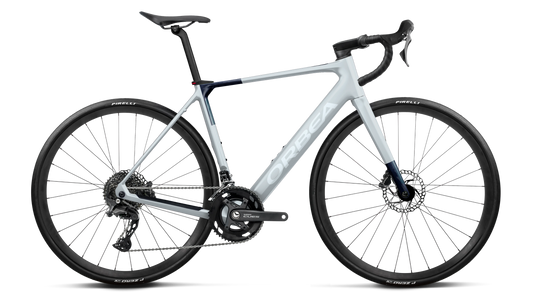 GAIN M40 20mph - Halo Silver (Matt) - Blue Carbon View (Gloss)