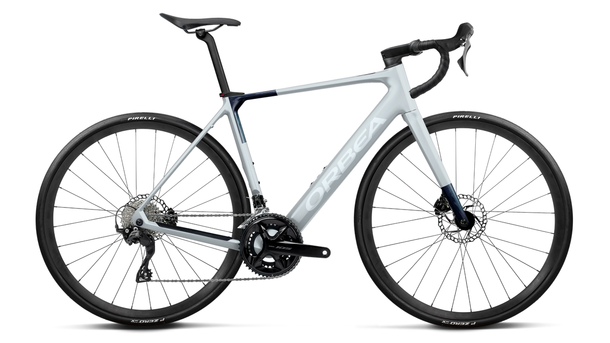 GAIN M30 20mph - Halo Silver (Matt) - Blue Carbon View (Gloss)
