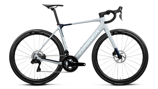 GAIN M10i 20mph - Halo Silver (Matt) - Blue Carbon View (Gloss)