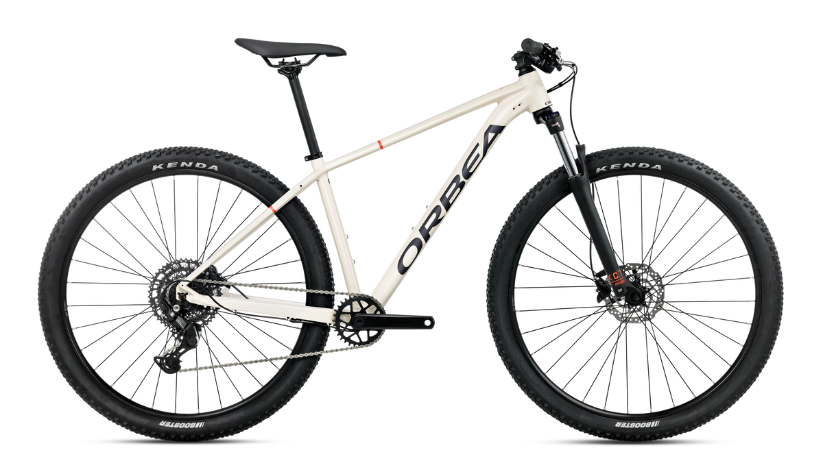 ONNA 40 - Ivory White (Gloss) - Navy Blue (Matt)