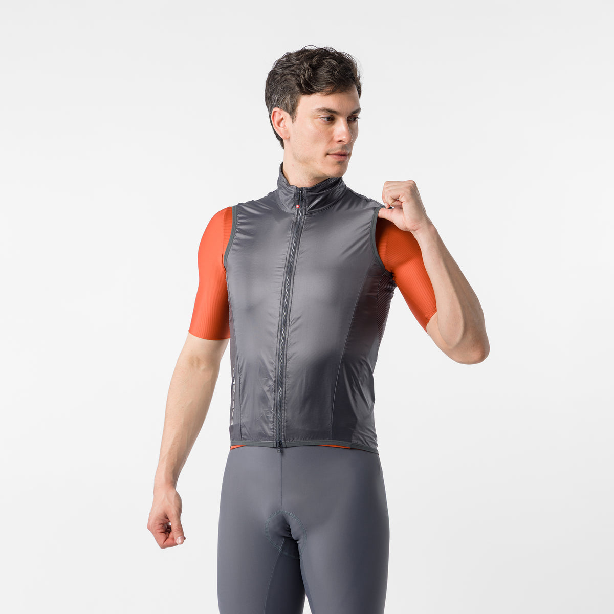 Chaleco Castelli Aria 2 color gris oscuro - Monalcl